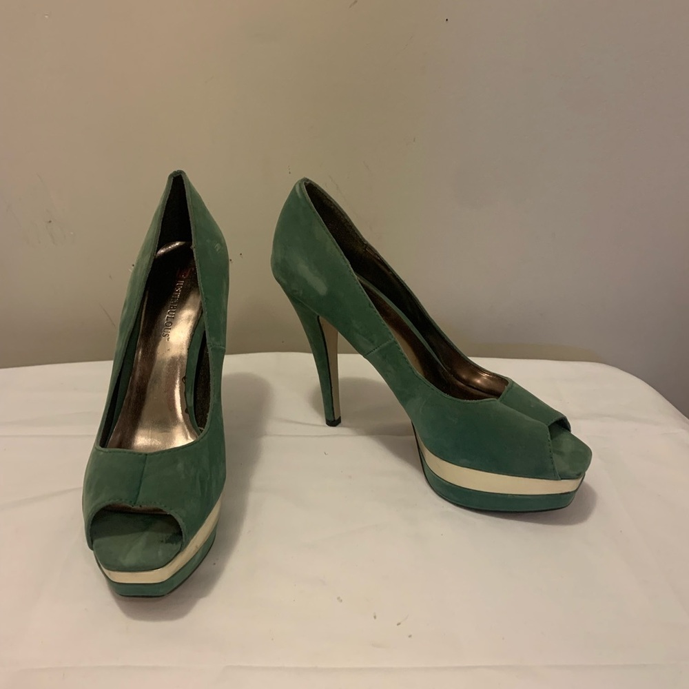 Green Peep-Toe Platform Heels
